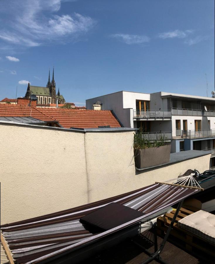 V Centru Mesta S Vyhledem Na Petra, A Parkovani Apartment