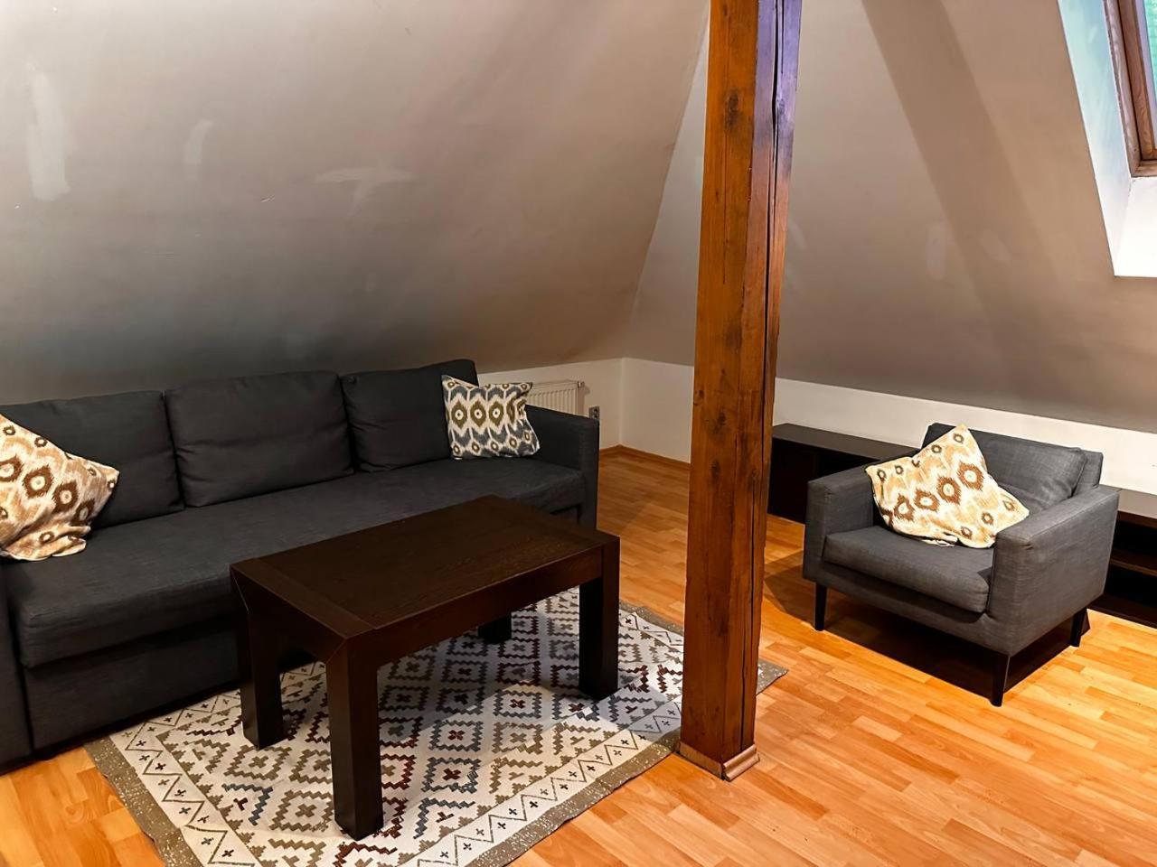 V Centru Mesta S Vyhledem Na Petra, A Parkovani Apartment *